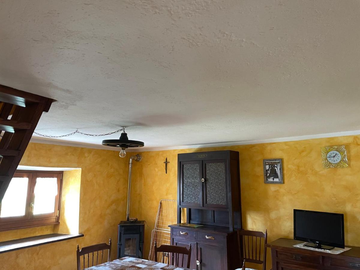 Casa Vacanze La Carbunera Villa Domodossola Eksteriør bilde